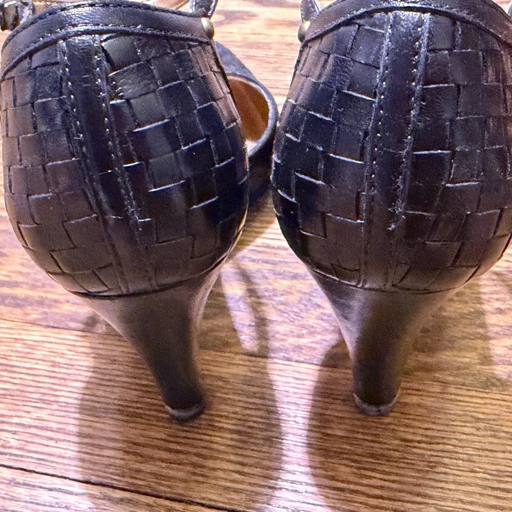 Black Antonio Melani heeled shoes with ankle strap and braided design Sz 7.5 - Picture 3 of 6